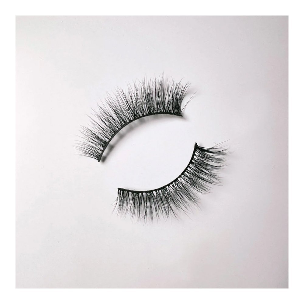 Sara Ali Eye Lashes, Black Candid